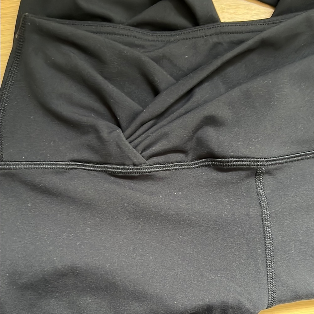 Yogalicious Lux whimsical Ankle Black Leggings size M - Picture 2 of 7